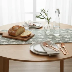 Chemin de Table Fern