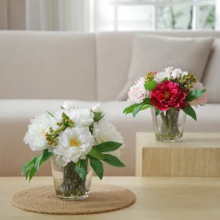 Composition de Pivoines et Baies