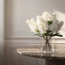 Composition d'Hydrangeas pointus en vase 55 cm