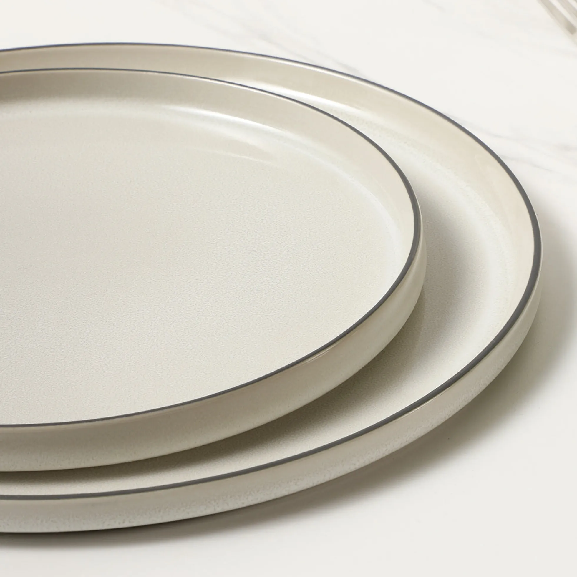 Service 4 assiettes plates Creamy